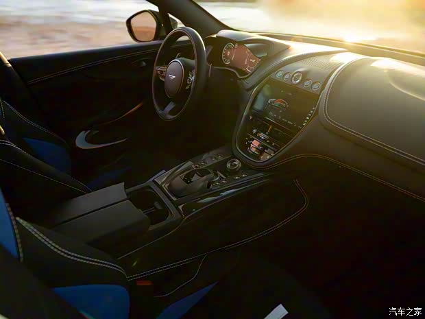 阿斯頓·馬丁 阿斯頓·馬丁DBX 2023款 4.0T V8 707 阿斯頓·馬丁 阿斯頓·馬丁DBX 2023款 4.0T V8 707