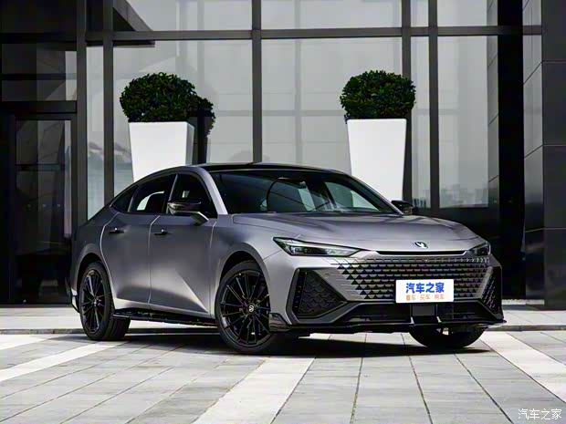 長(zhǎng)安汽車 長(zhǎng)安UNI-V 2022款 2.0T 運(yùn)動(dòng)版