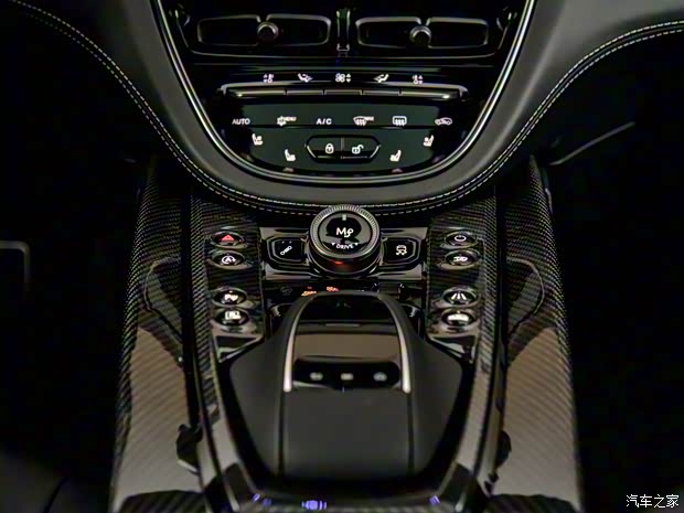 阿斯頓·馬丁 阿斯頓·馬丁DBX 2023款 4.0T V8 707