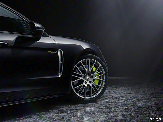 保时捷 Panamera新能源 2022款 Panamera 4 E-Hybrid 铂金版 2.9T 保时捷 Panamera新能源 2022款 Panamera 4 E-Hybrid 铂金版 2.9T