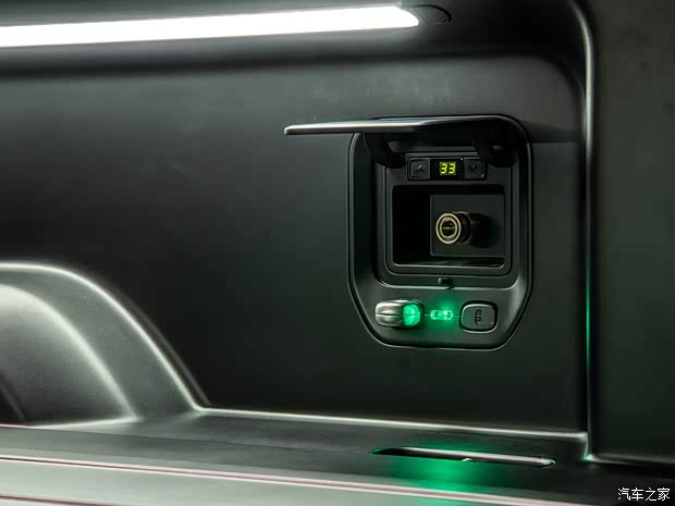 RIVIAN Rivian R1T 2019款 基本型