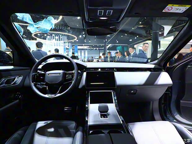 路虎(进口) 揽胜星脉 2024款 基本型 路虎(进口) 揽胜星脉 2024款 基本型