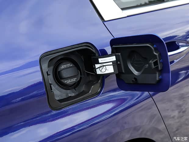 东风标致 标致408 2022款 顶配版