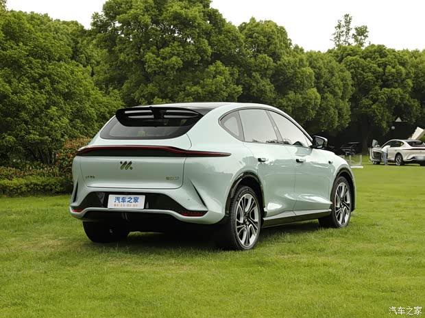 智己汽車(chē) 智己LS7 2023款 77kWh Urban Fit Pro后驅(qū)版