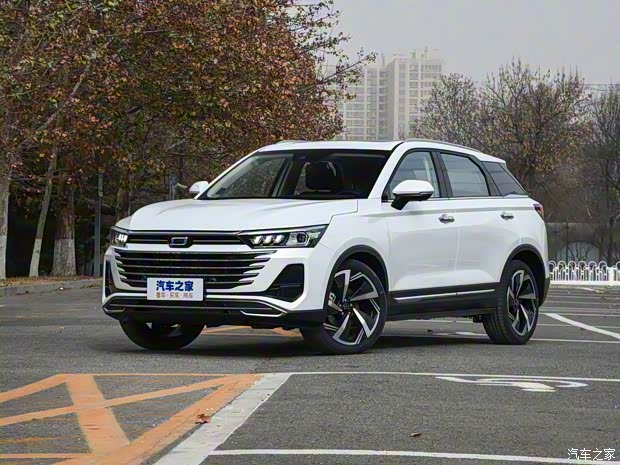 一汽奔騰 奔騰T77 2023款 1.5T 自動(dòng)尊享型 一汽奔騰 奔騰T77 2023款 1.5T 自動(dòng)尊享型