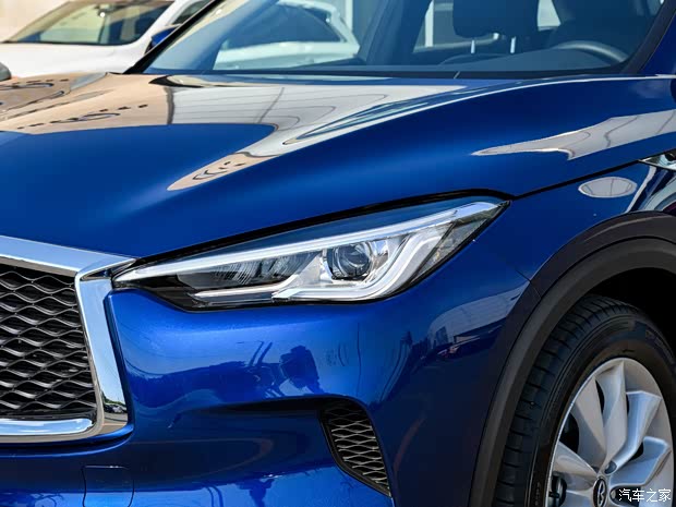 东风英菲尼迪 英菲尼迪QX50 2018款 2.0T 两驱菁英版 东风英菲尼迪 英菲尼迪QX50 2018款 2.0T 两驱菁英版