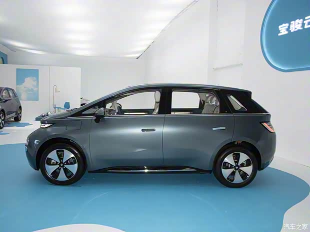 上汽通用五菱 宝骏云朵 2023款 460km 高配版 上汽通用五菱 宝骏云朵 2023款 460km 高配版