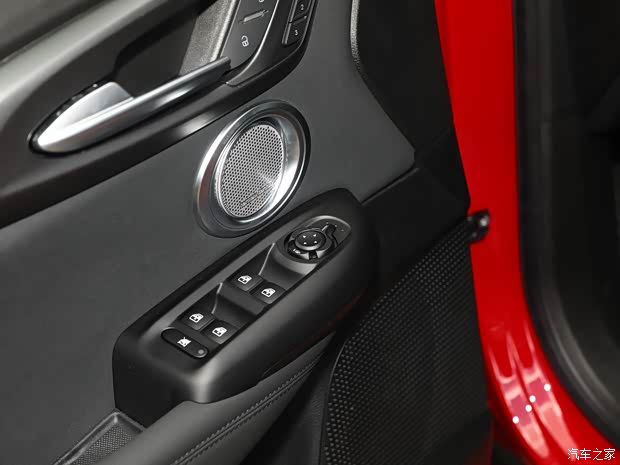 阿尔法·罗密欧 Tonale托纳利 2023款 基本型 阿尔法·罗密欧 Tonale托纳利 2023款 基本型