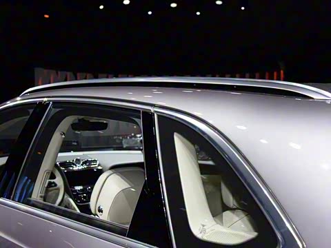 2021款 4.0T V8 First Edition 限量版 2021款 4.0T V8 First Edition 限量版