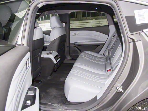 吉利汽车 银河E8 2024款 665km 星舰 远航版 吉利汽车 银河E8 2024款 665km 星舰 远航版