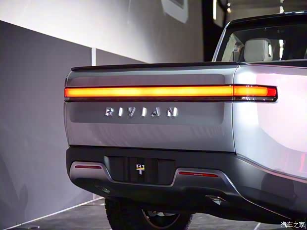 RIVIAN Rivian R1T 2019款 基本型