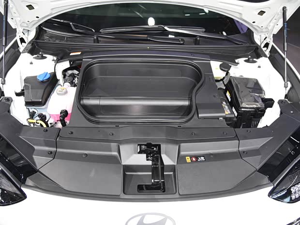 現(xiàn)代(進(jìn)口) IONIQ(艾尼氪)6 2022款 基本型