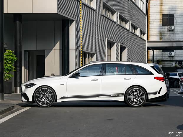 梅赛德斯-AMG 奔驰C级AMG 2023款 AMG C 43 4MATIC 旅行轿车 特别版 梅赛德斯-AMG 奔驰C级AMG 2023款 AMG C 43 4MATIC 旅行轿车 特别版