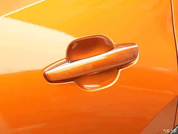 东风标致 标致2008 2020款 230THP 中配版