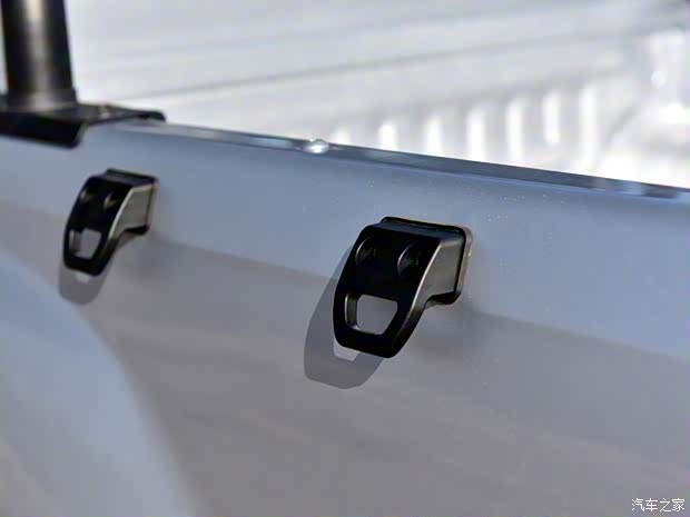 江西五十鈴 瑞邁 2022款 2.8T經(jīng)典柴油兩驅(qū)舒享型標(biāo)軸版JE493ZLQ6E