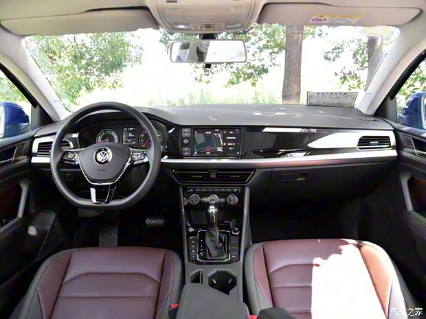 上汽大众 朗逸 2018款 两厢 280TSI DSG豪华版 国V