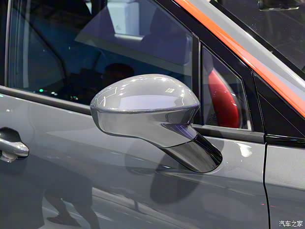 合眾汽車 哪吒V 2020款 基本型