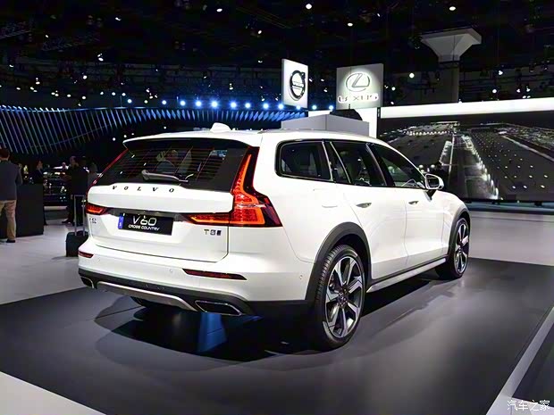 沃尔沃(进口) 沃尔沃V60 2019款 Cross Country T5 AWD