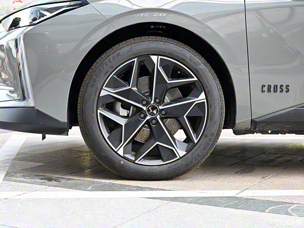 DS(進(jìn)口) DS 4 2023款 1.6T 基本型