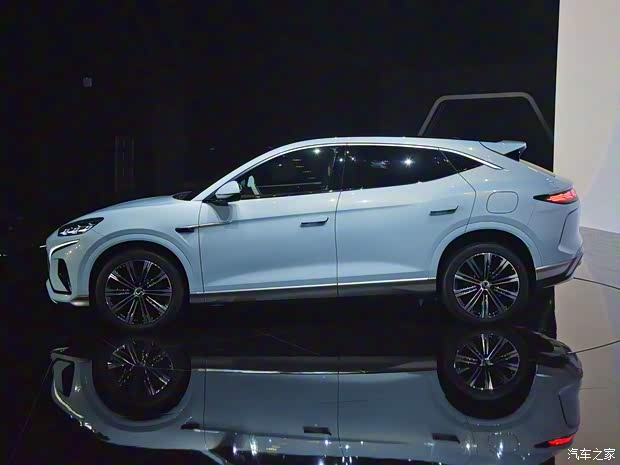 腾势汽车 腾势N7 2023款 高配基本型 腾势汽车 腾势N7 2023款 高配基本型