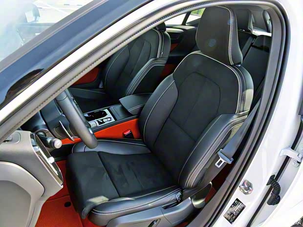 沃尔沃亚太 沃尔沃XC40 2020款 T5 四驱智雅运动版