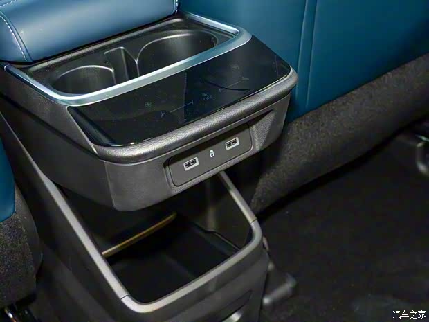 吉利汽車 嘉際 2023款 嘉際L 1.5TD DCT尊貴型