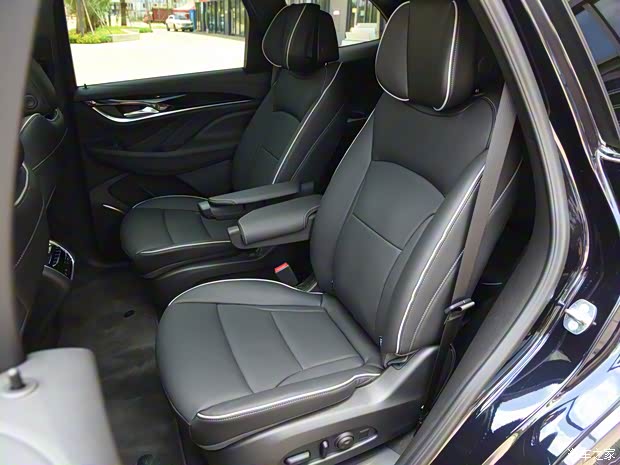 上汽通用別克 昂科旗 2022款 652T 四驅(qū)尊享旗艦型 6座