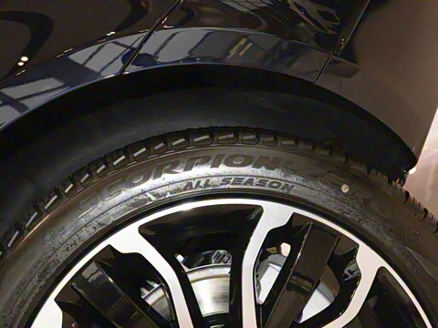 2022款 3.0 L6 耀黑版 2022款 3.0 L6 耀黑版