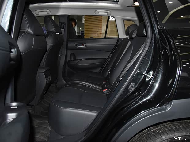 一汽丰田 卡罗拉锐放 2022款 顶配版 一汽丰田 卡罗拉锐放 2022款 顶配版