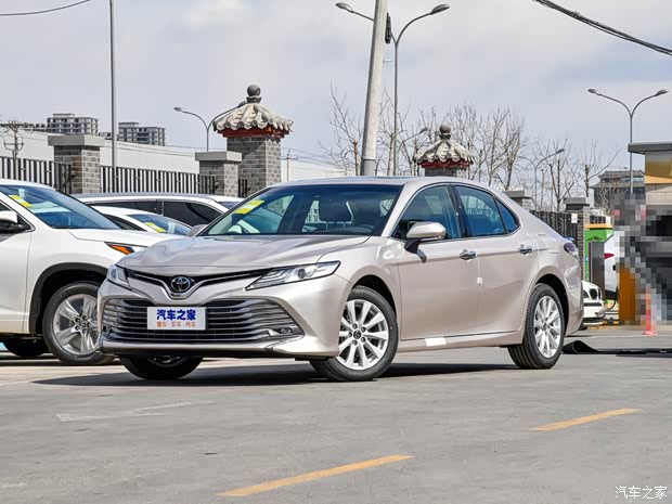 广汽丰田 凯美瑞 2019款 2.0G 豪华版 国V 广汽丰田 凯美瑞 2019款 2.0G 豪华版 国V