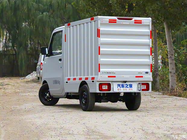 上汽通用五菱 五菱E10 2022款 基本型