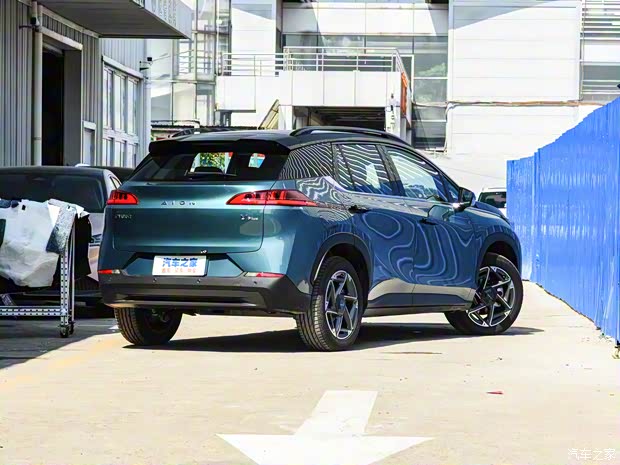 埃安 AION V 2023款 Plus 70 智享七座版 三元锂 埃安 AION V 2023款 Plus 70 智享七座版 三元锂