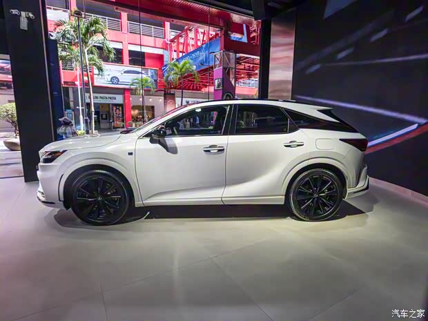 雷克薩斯 雷克薩斯RX 2023款 500h F SPORT Performance 中國(guó)臺(tái)灣版