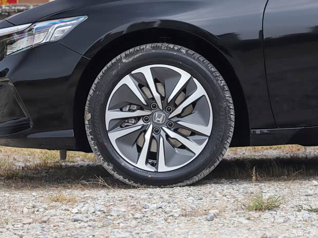 東風(fēng)本田 英仕派 2022款 銳·混動 2.0L 凈雅版