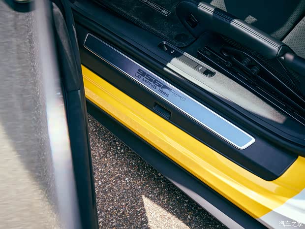 保時(shí)捷 保時(shí)捷911 2022款 GT3 1985 956 Le Mans Livery