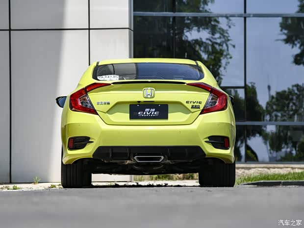 东风本田 思域 2019款 220TURBO CVT燃擎版