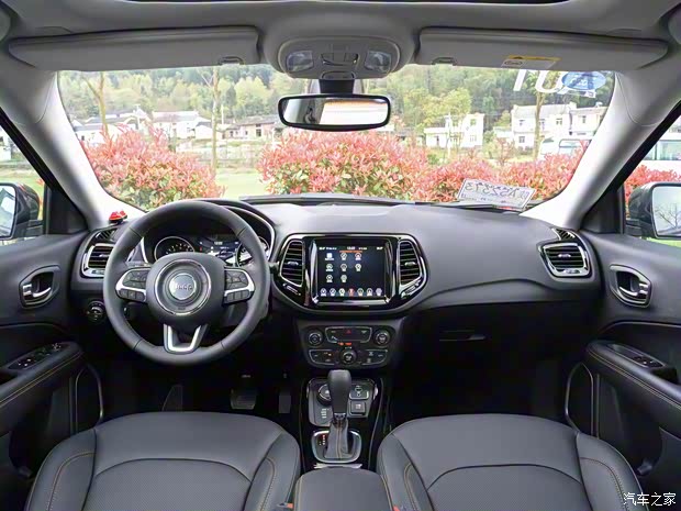 广汽菲克Jeep 指南者 2019款 1.3T 四驱基本型 广汽菲克Jeep 指南者 2019款 1.3T 四驱基本型