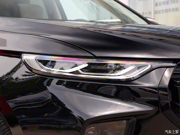 上汽通用五菱 新寶駿RS-7 2020款 基本型