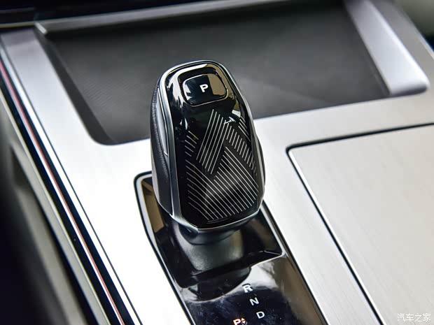 上汽集团 荣威RX5 eMAX 2022款 PHEV无畏尊荣版