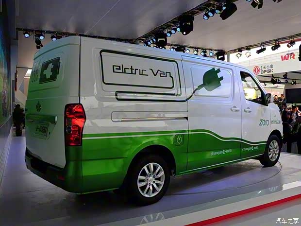 长安轻型车 睿行EM80 2018款 平顶背掀门