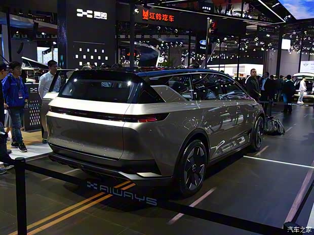 爱驰汽车 爱驰U7 2019款 基本型 爱驰汽车 爱驰U7 2019款 基本型