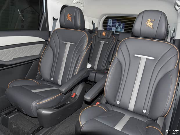 东风风行 风行游艇 2022款 1.5T DCT扬帆版 东风风行 风行游艇 2022款 1.5T DCT扬帆版