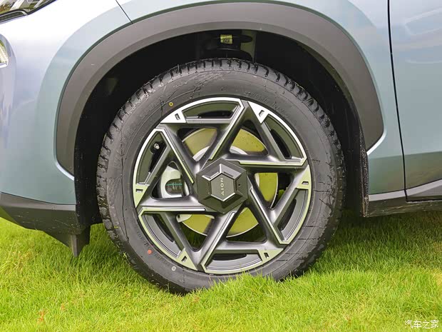 埃安 AION V 2024款 Plus 基本型 埃安 AION V 2024款 Plus 基本型