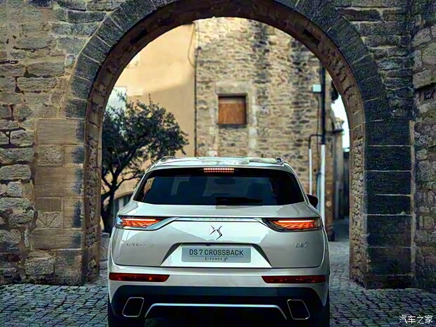 雪铁龙(进口) DS 7(海外) 2018款 Crossback E-Tense 4x4