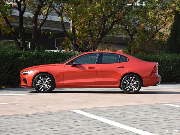 沃爾沃亞太 沃爾沃S60 2020款 T5 智雅運(yùn)動(dòng)版