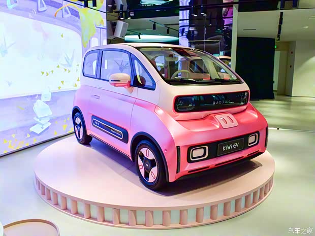 上汽通用五菱 寶駿KiWi EV 2021款 豬小八版