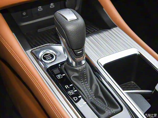 东风日产 天籁 2022款 2.0T 高配版 东风日产 天籁 2022款 2.0T 高配版