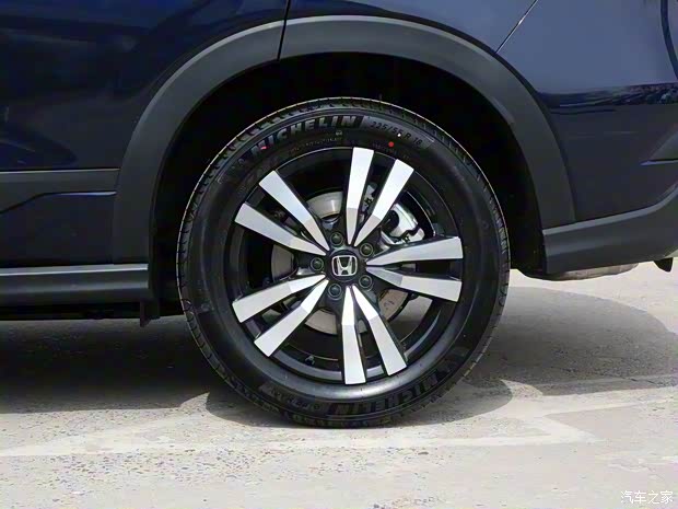 東風(fēng)本田 本田HR-V 2023款 240TURBO 頂配版