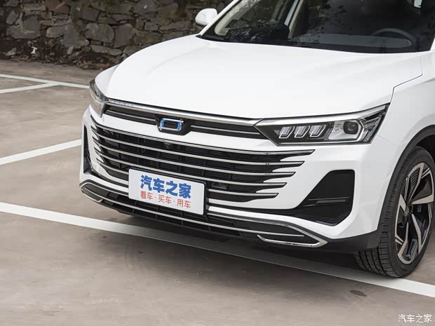 一汽奔騰 奔騰T77 2022款 基本型