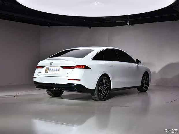 上汽集团 荣威D7 2023款 EV 磷酸铁锂 上汽集团 荣威D7 2023款 EV 磷酸铁锂